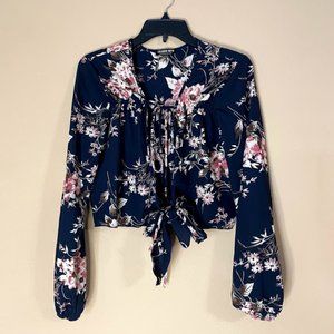 Navy blue Fashion Nova floral crop top. Size L